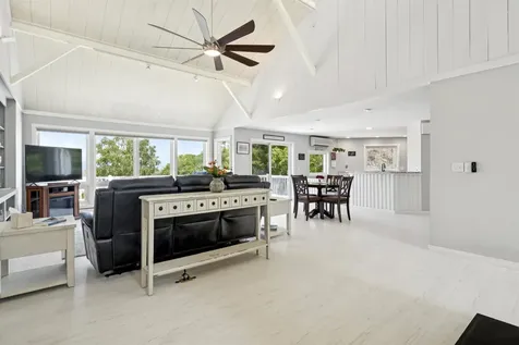 6 Beacon Hill Road Gilford NH 03249