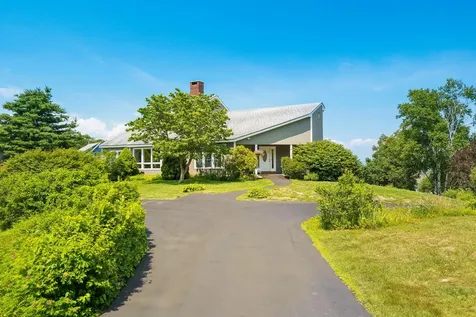 6 Beacon Hill Road Gilford NH 03249