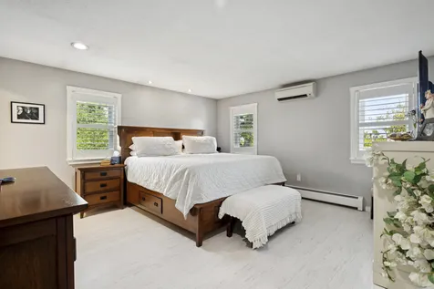 6 Beacon Hill Road Gilford NH 03249