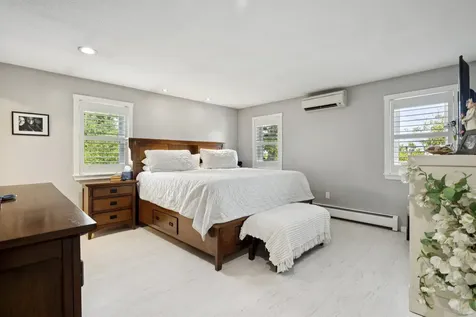6 Beacon Hill Road Gilford NH 03249