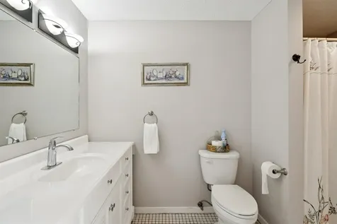 6 Beacon Hill Road Gilford NH 03249