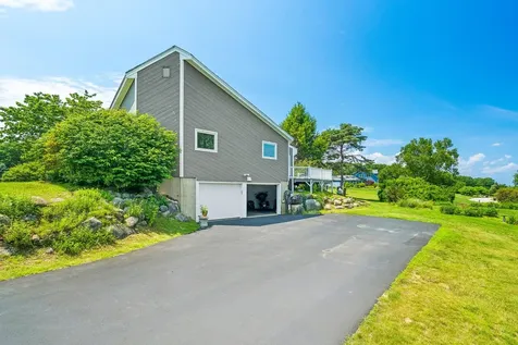 6 Beacon Hill Road Gilford NH 03249