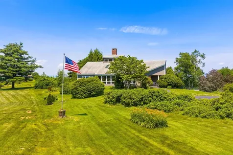 6 Beacon Hill Road Gilford NH 03249