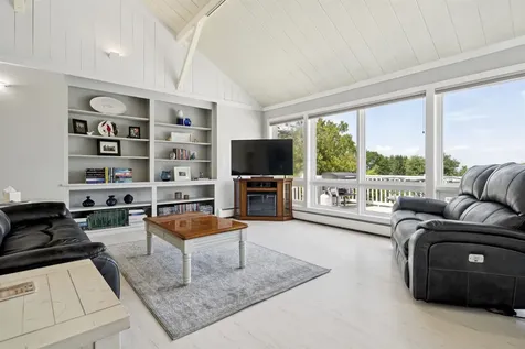 6 Beacon Hill Road Gilford NH 03249