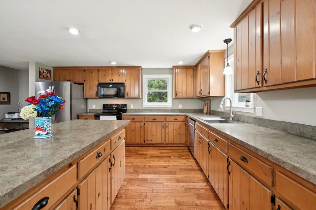 89 Valley Drive Gilford NH 03249
