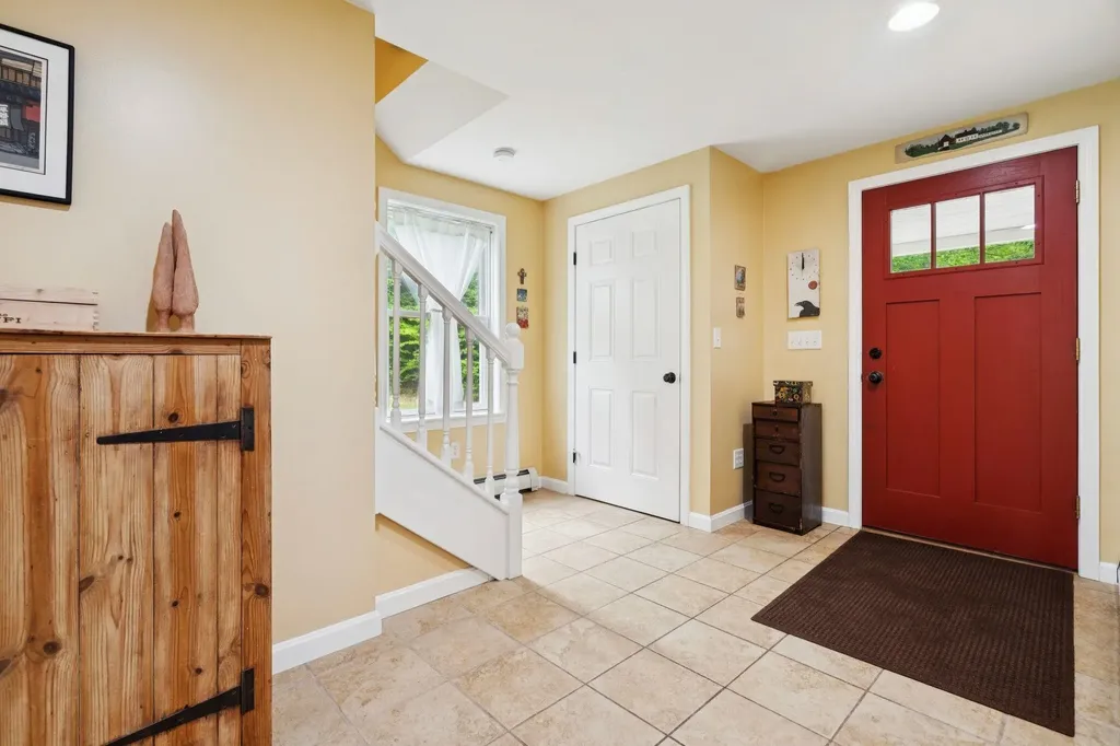 89 Valley Drive Gilford NH 03249