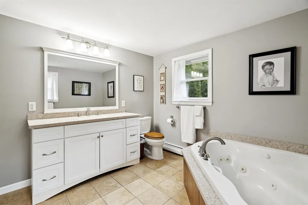 89 Valley Drive Gilford NH 03249