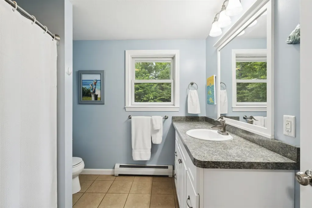 89 Valley Drive Gilford NH 03249