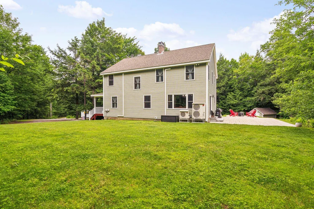 89 Valley Drive Gilford NH 03249