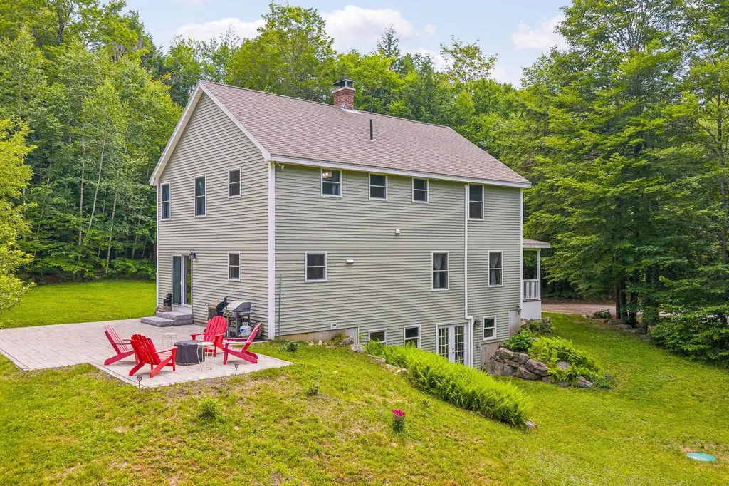 89 Valley Drive Gilford NH 03249