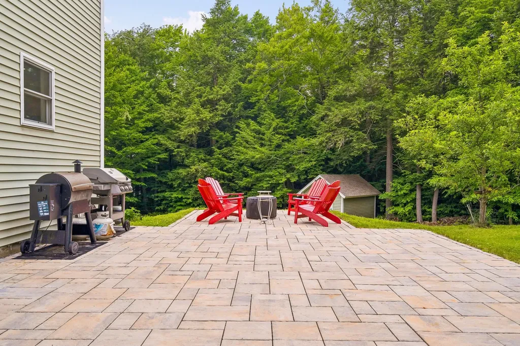 89 Valley Drive Gilford NH 03249