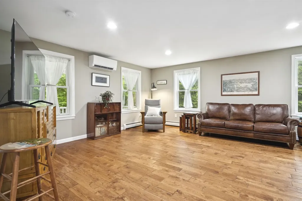 89 Valley Drive Gilford NH 03249