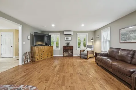 89 Valley Drive Gilford NH 03249