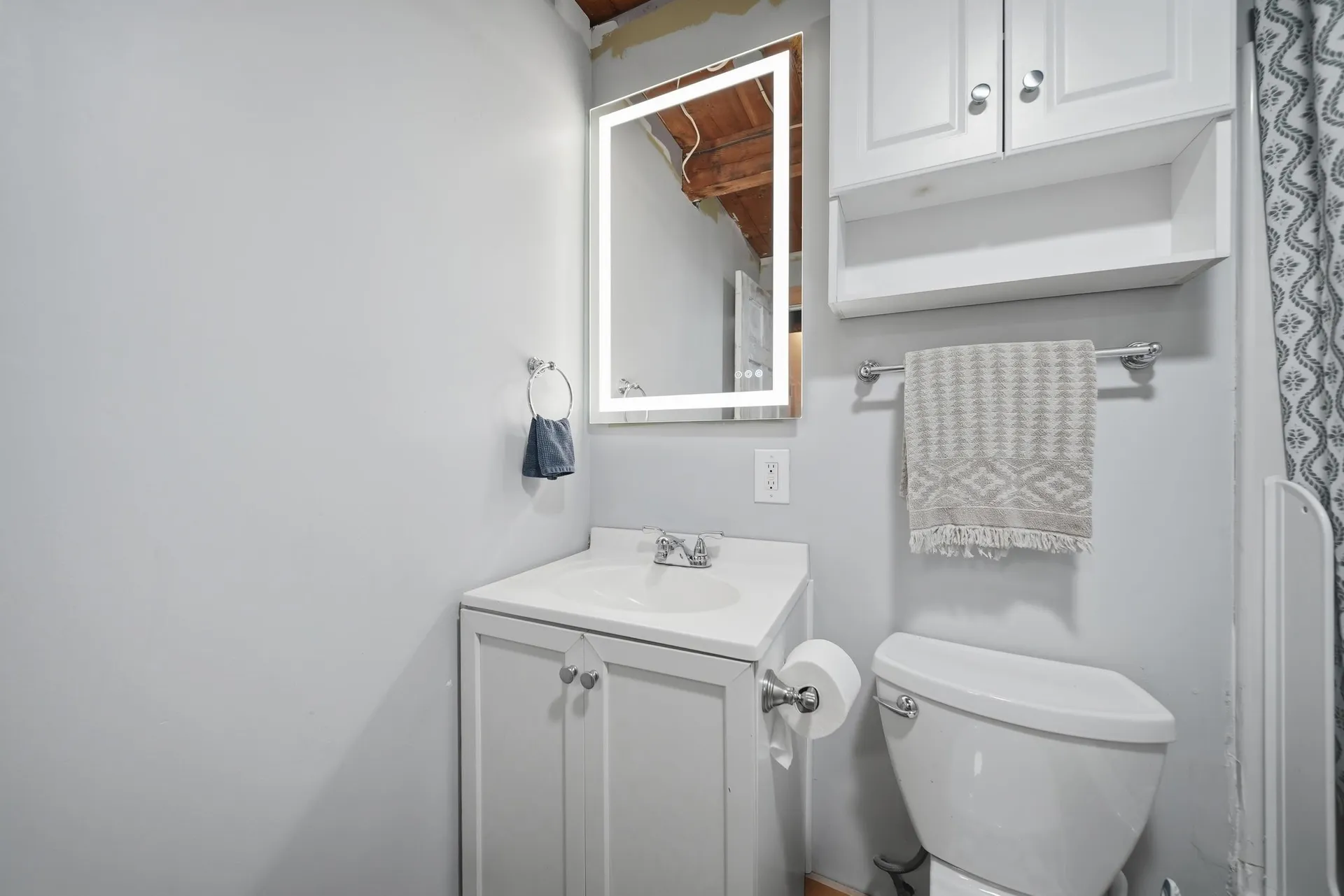 26 Bobolink Lane Hillsborough NH 03244