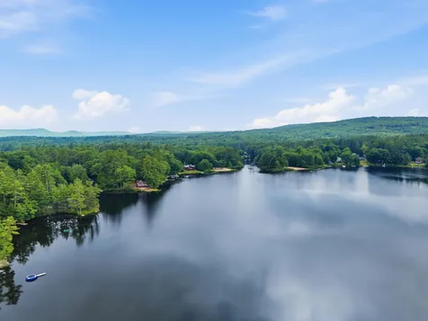 26 Bobolink Lane Hillsborough NH 03244
