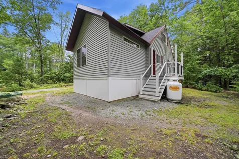26 Bobolink Lane Hillsborough NH 03244