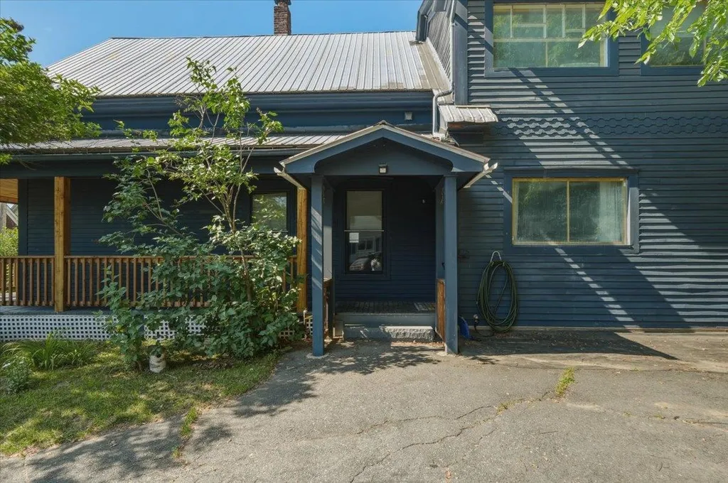 320 Charles Street Lyndon VT 05851