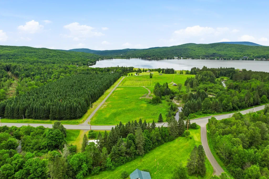 261 Song Bird Drive Canaan VT 05903