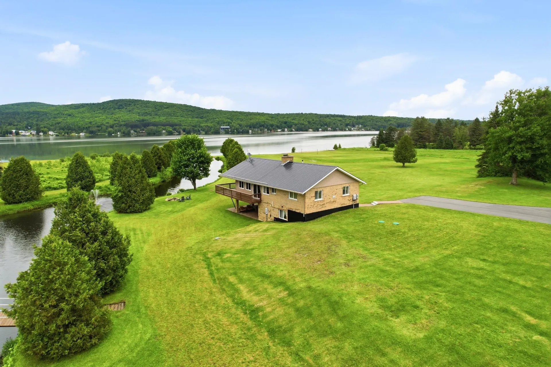 261 Song Bird Drive Canaan VT 05903