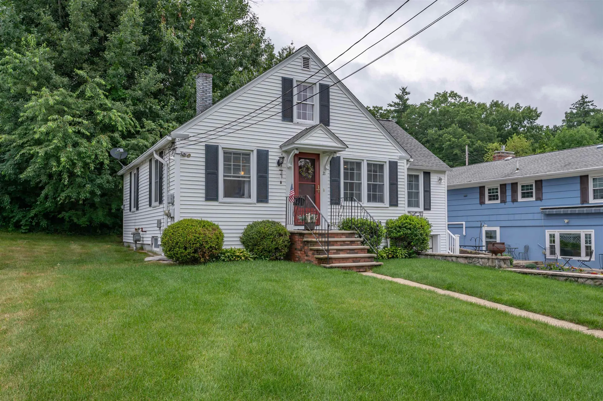 21 Charlotte Avenue Nashua NH 03064