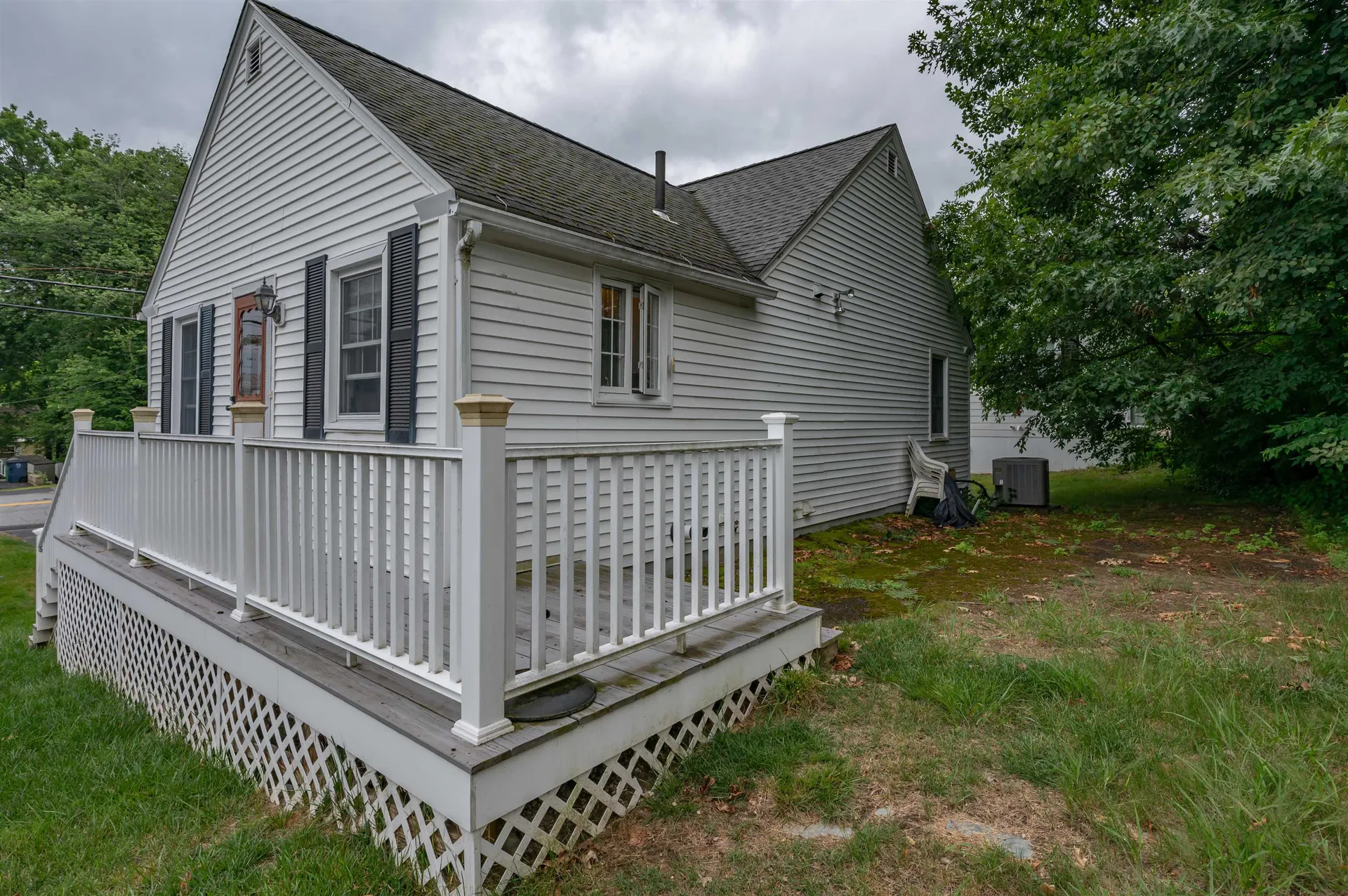 21 Charlotte Avenue Nashua NH 03064