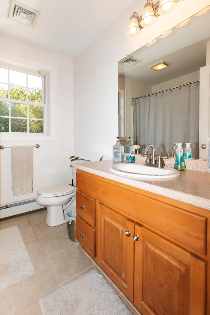 44A Bear Hill Road Newton NH 03858