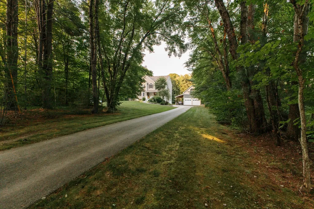 44A Bear Hill Road Newton NH 03858