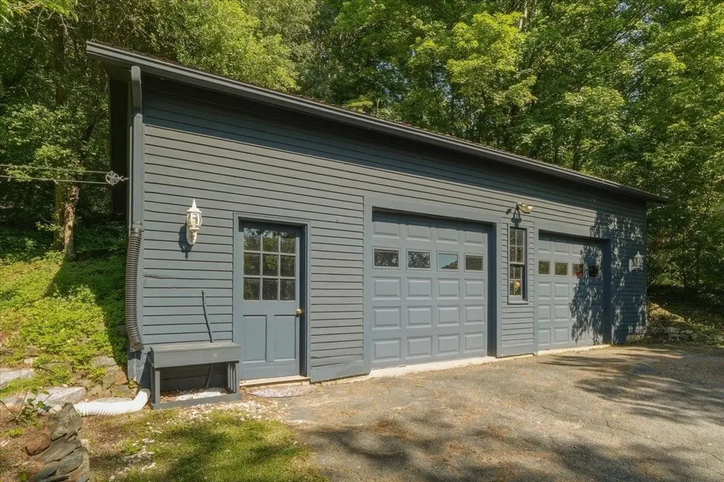 320 Charles Street Lyndon VT 05851