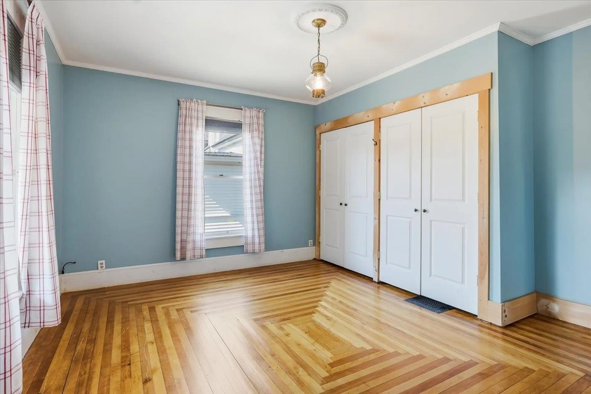 320 Charles Street Lyndon VT 05851