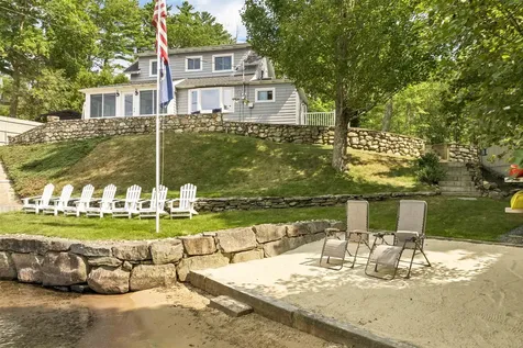 11 Farmington Road Alton NH 03810
