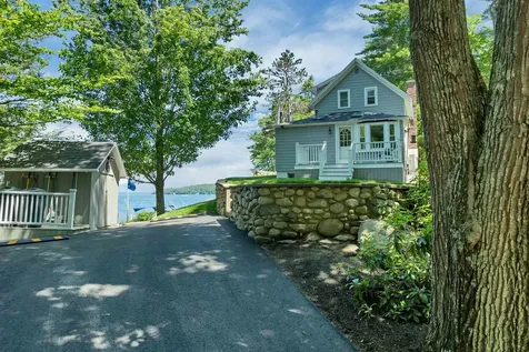 11 Farmington Road Alton NH 03810