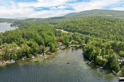 11 Farmington Road Alton NH 03810