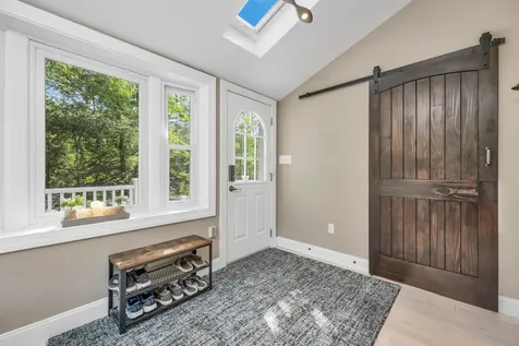 11 Farmington Road Alton NH 03810
