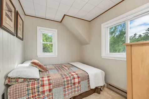 11 Farmington Road Alton NH 03810