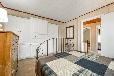 11 Farmington Road Alton NH 03810