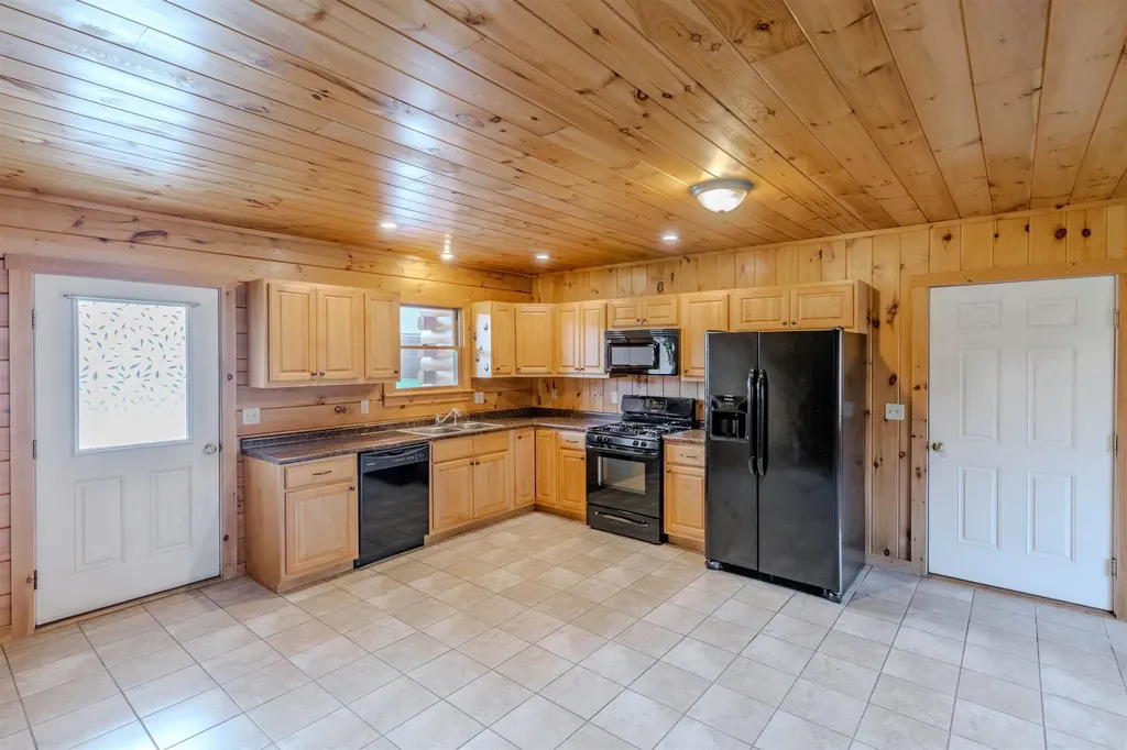 181 Benton Road Haverhill NH 03774