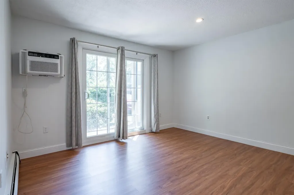 7 Autumn Leaf Drive Nashua NH 03060