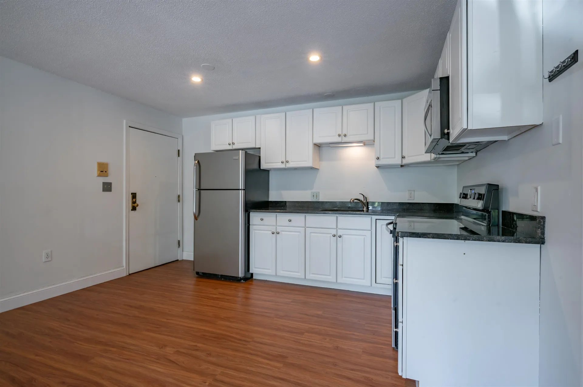 7 Autumn Leaf Drive Nashua NH 03060