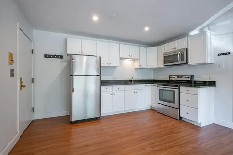 7 Autumn Leaf Drive Nashua NH 03060