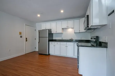 7 Autumn Leaf Drive Nashua NH 03060