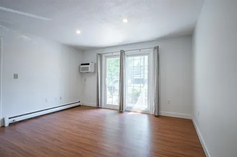 7 Autumn Leaf Drive Nashua NH 03060