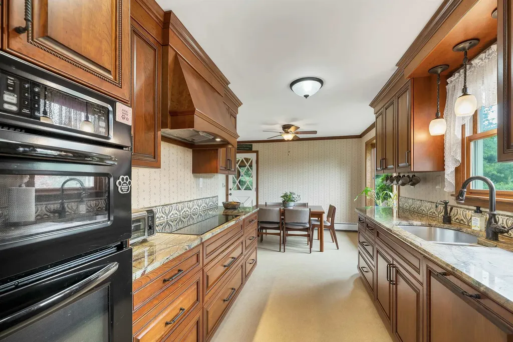 40 Coburn Avenue Nashua NH 03063
