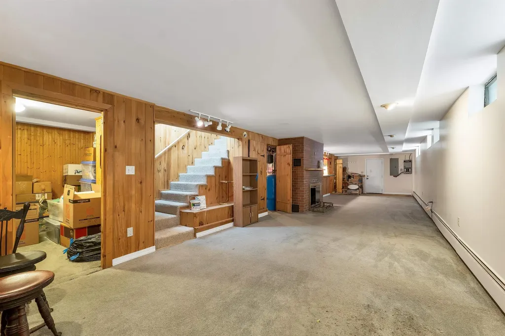 40 Coburn Avenue Nashua NH 03063