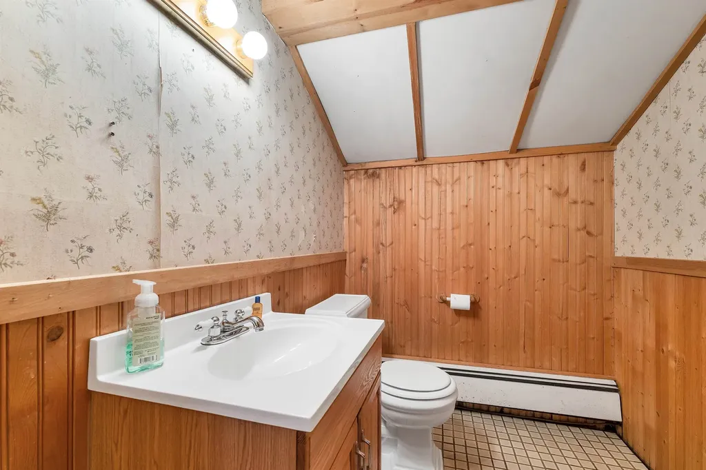 40 Coburn Avenue Nashua NH 03063