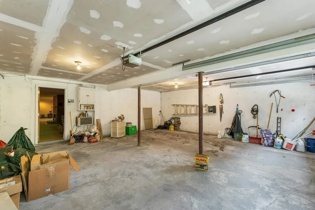 40 Coburn Avenue Nashua NH 03063