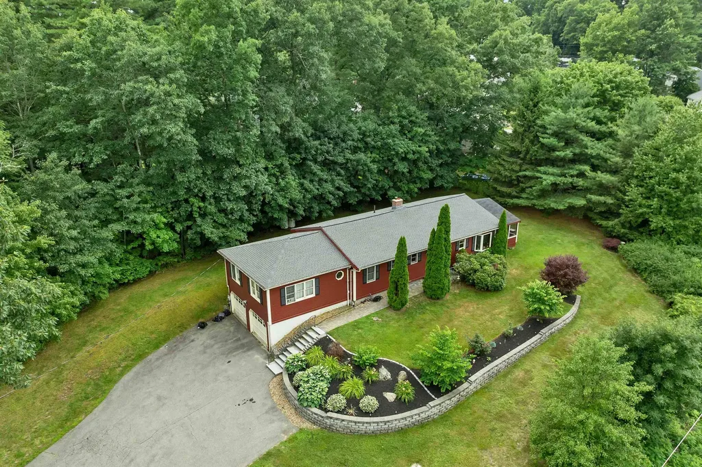 40 Coburn Avenue Nashua NH 03063