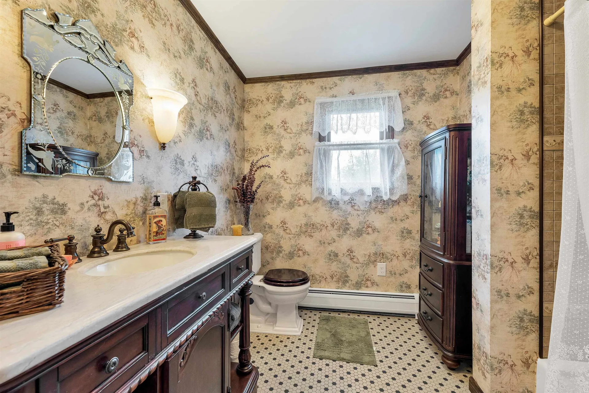 40 Coburn Avenue Nashua NH 03063
