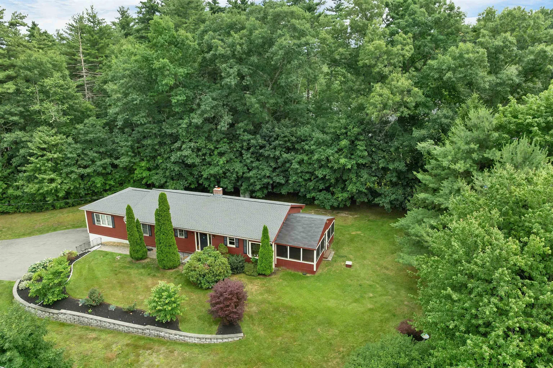 40 Coburn Avenue Nashua NH 03063
