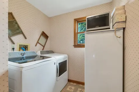 40 Coburn Avenue Nashua NH 03063