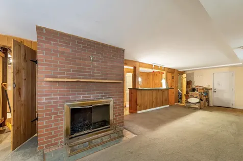 40 Coburn Avenue Nashua NH 03063